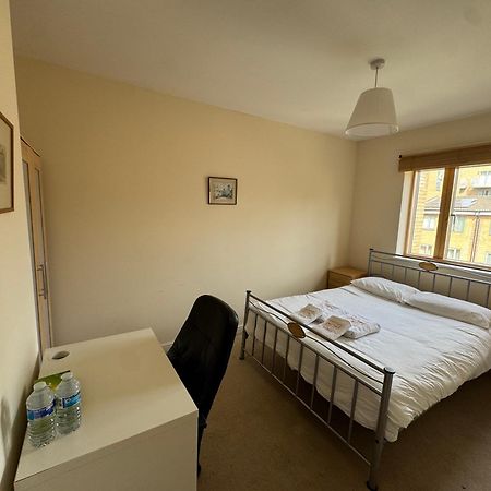 Hotel Napcastle Caledonian Park Londra Esterno foto