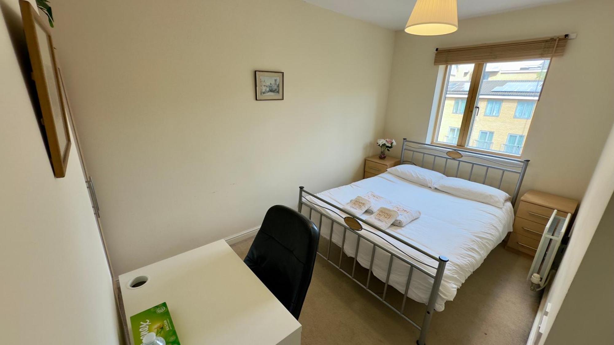 Hotel Napcastle Caledonian Park Londra Esterno foto