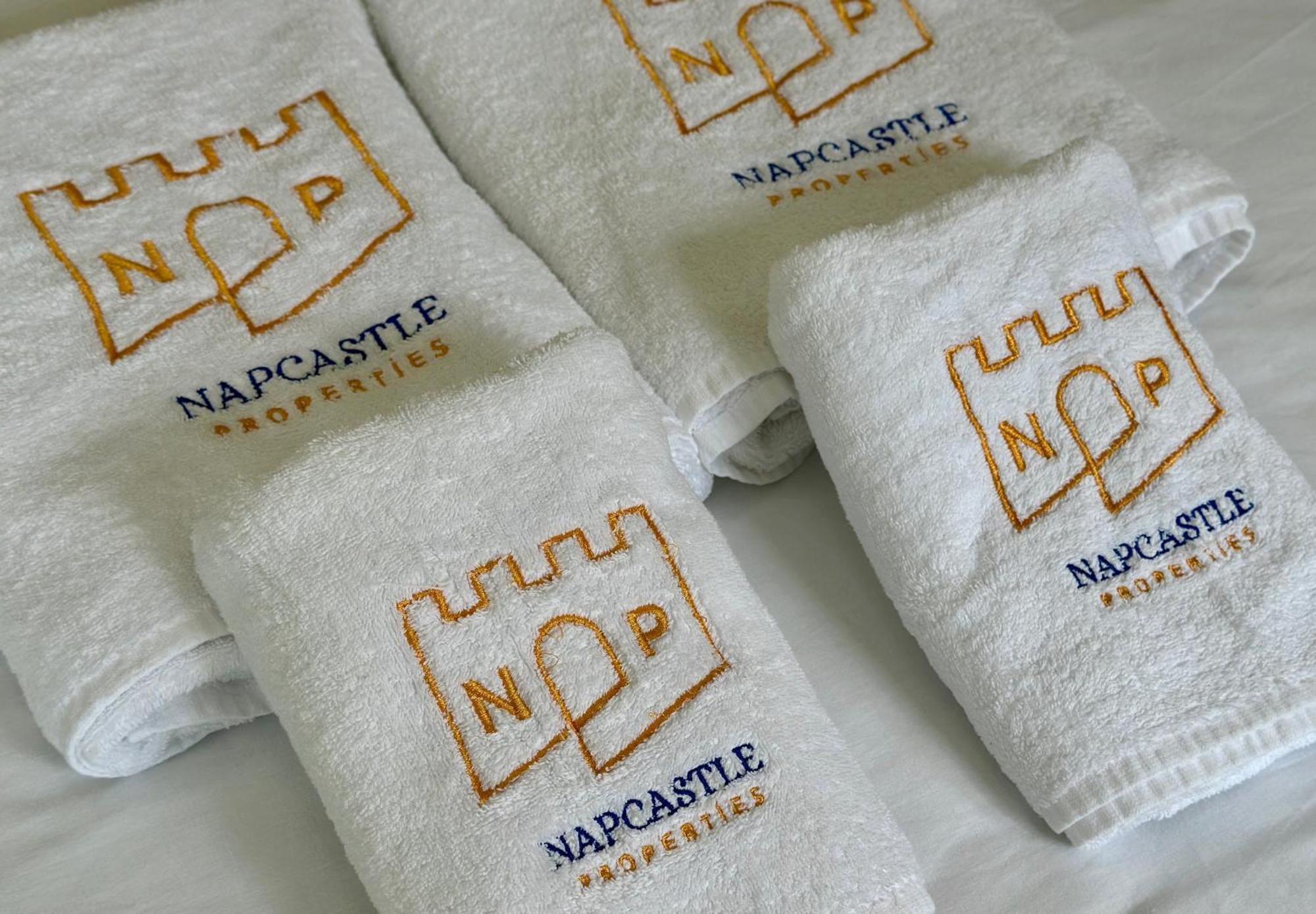 Hotel Napcastle Caledonian Park Londra Esterno foto